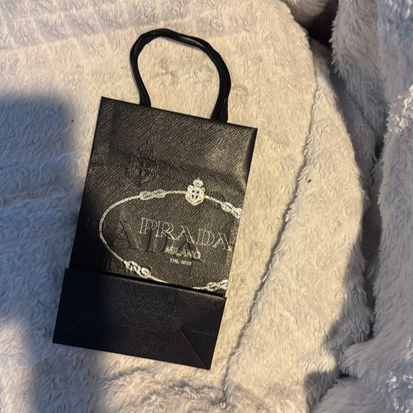 Prada saffiano all inclusive (your choice of dust bag) bifold snap long wallet - Picture 11 of 12